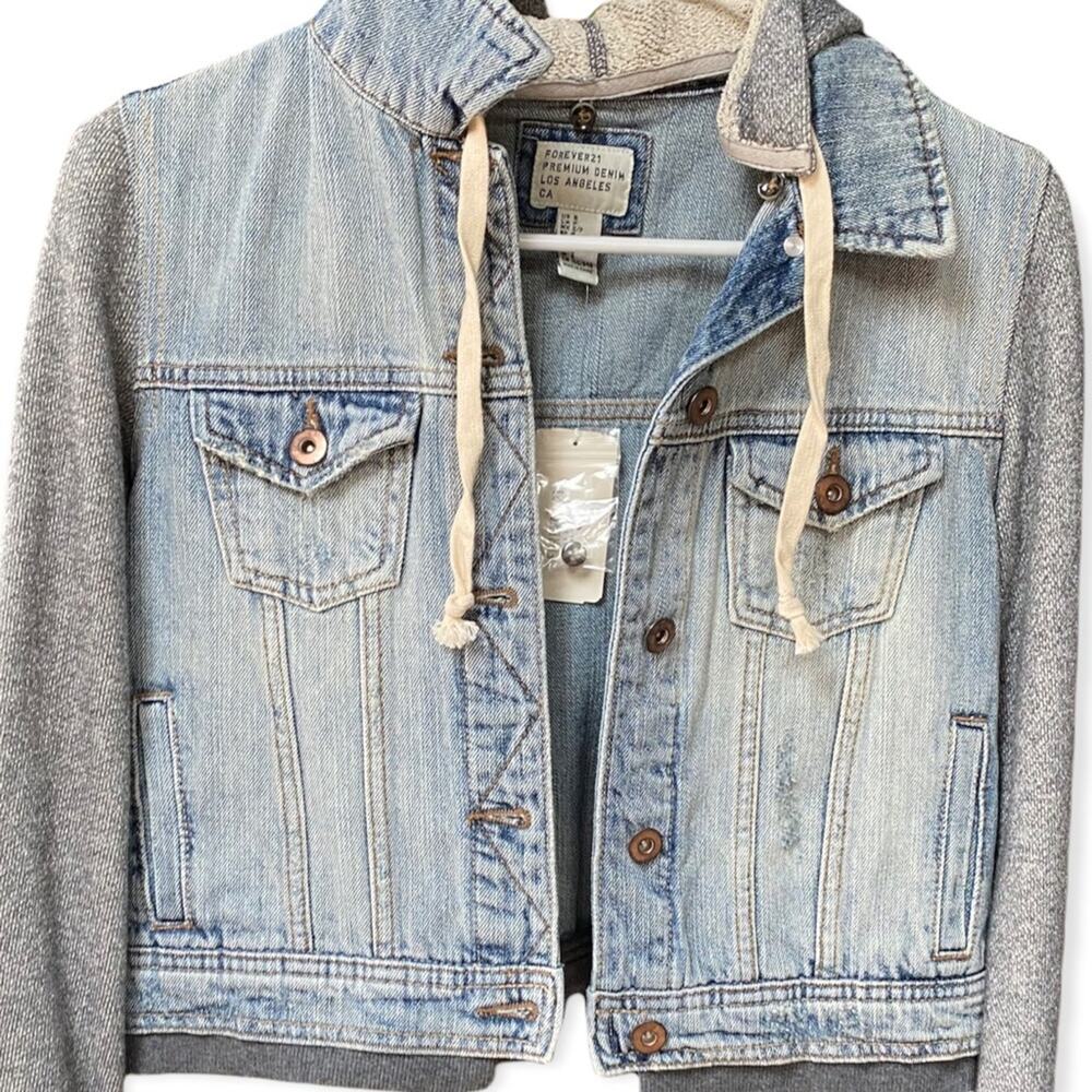 NWT Forever 21 Jean Jacket Hoodie S - Picture 3 of 6